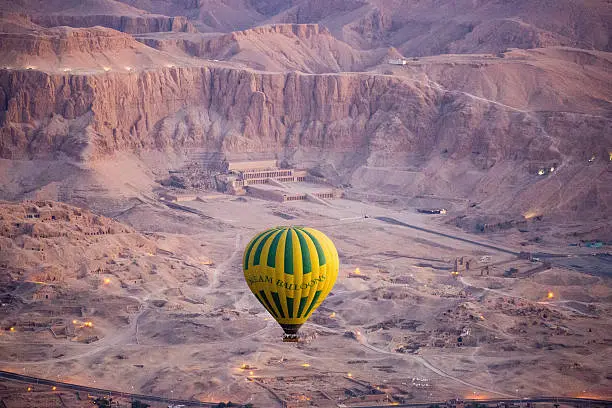 Sunrise over Valley of the Kings balloon ride