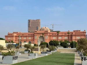 Historic-Red-Building-Egyptian-Museum-Tahrir