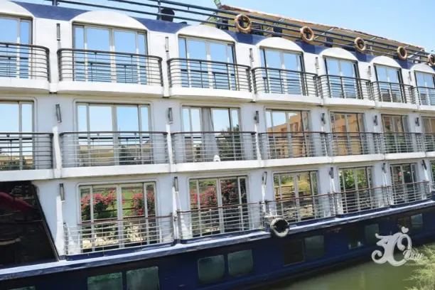 fine-dining-restaurant-monica-nile-river