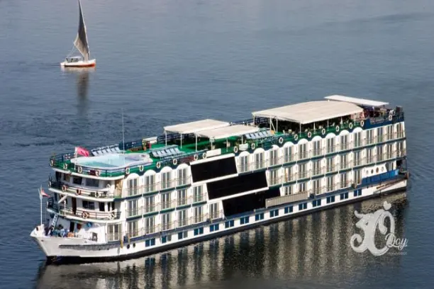 standard-cabin-interior-monica-cruise-egypt