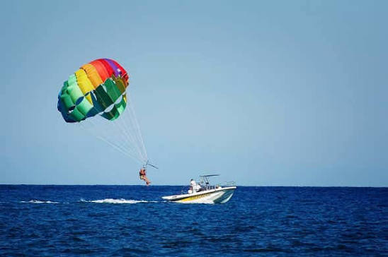 Parasailing adventure above the Red Sea in Hurghada